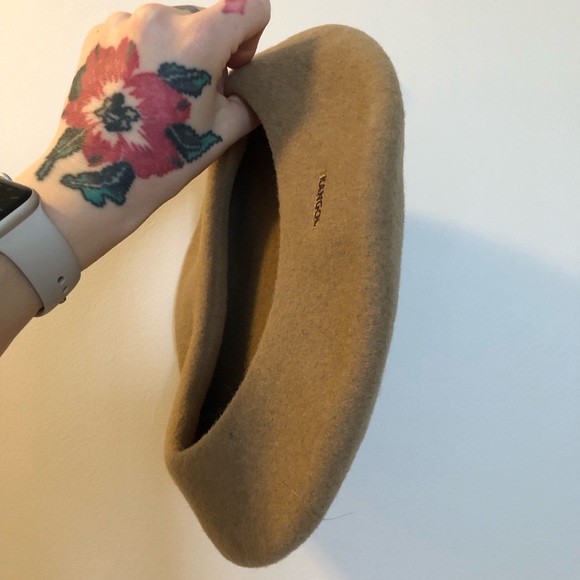 Beige/tan wool Kangol beret - Picture 3 of 6